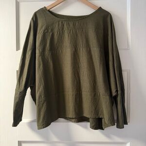 Jamie + The Jones olive raw silk T Top